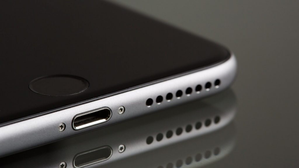 Apple планирует изготовить не менее 6 миллионов iPhone SE 2 в первой половине 2020 года