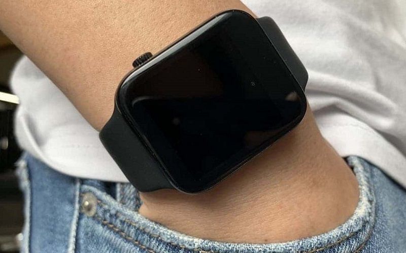 Elephone W6 — «умные» часы с датчиком насыщения крови кислородом ценой 30 долларов