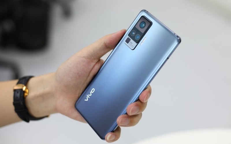 В России стартовали продажи смартфона Vivo X50 Pro с суперстабилизацией