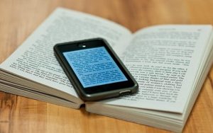 Лучшие приложения для чтения книг на Андроид