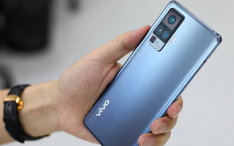 Vivo привезла в Россию флагманский камерофон X60 Pro