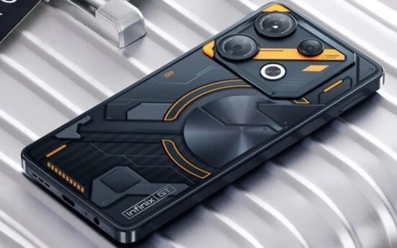 В России появился недорогой игровой смартфон Infinix GT 10 Pro