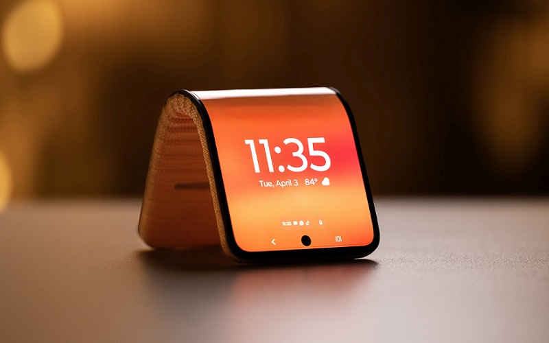 Motorola показала инновационный гибкий смартфон с OLED-дисплеем