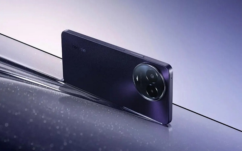 Realme показала бюджетные смартфоны V50 и V50s с чипом Dimensity 6100 Plus и 120-Гц экраном