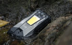 Unihertz готовит к выходу почти флагманский смартфон 8849 Tank 3S с лазерным проектором