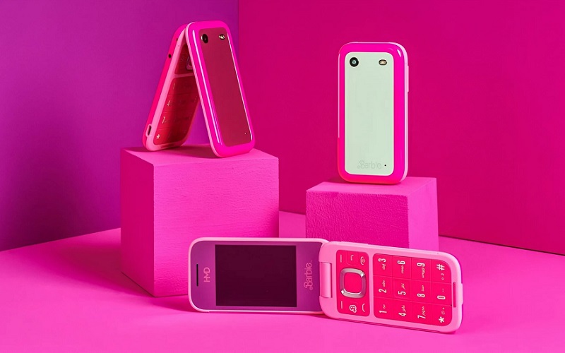 HMD выпустила яркую раскладушку Barbie Phone на базе Nokia 2660 Flip